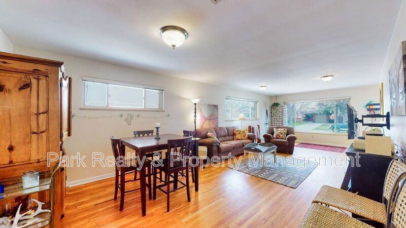 715 Ivanhoe St - Photo 6 of 43