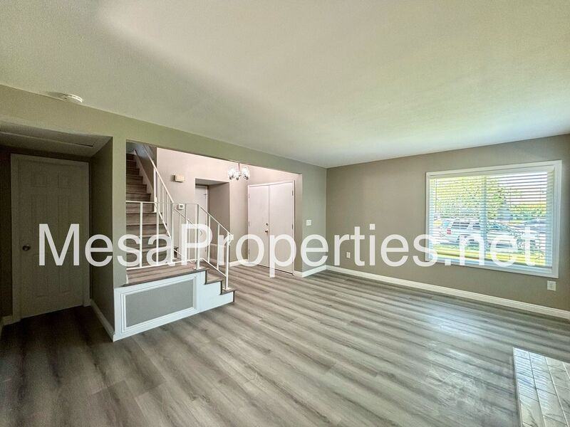 1749 E Fairfield Ct #1 - Photo 5 of 38