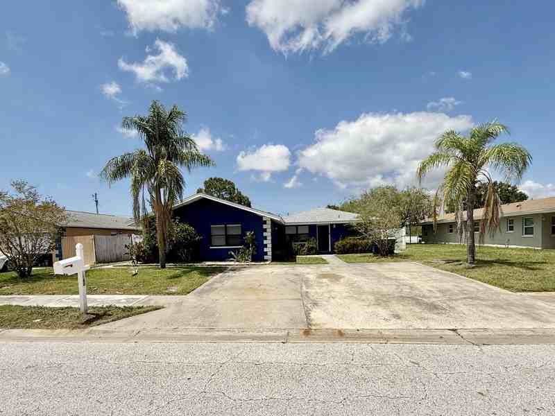 3182 Downing St - Photo 2 of 35