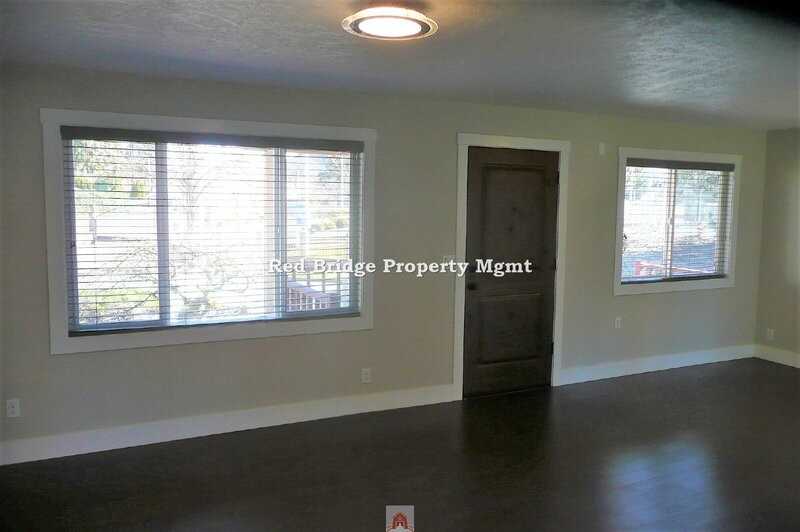 5585 Se 128th Ave - Photo 5 of 29