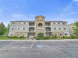 featured image of 1987 North Crest Road