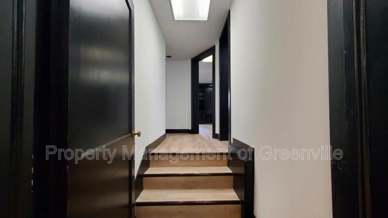 604 University Rdg - Photo 3 of 29