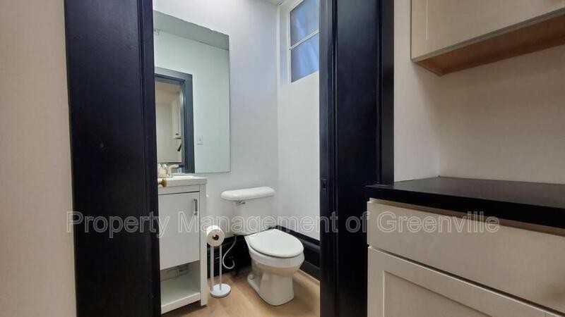 604 University Rdg - Photo 4 of 29