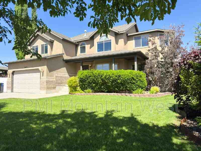 12633 S Toscana Way - Photo 2 of 50