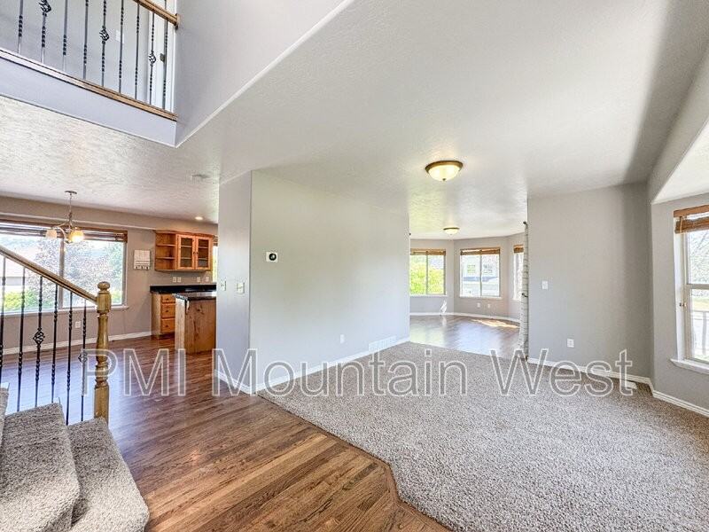 12633 S Toscana Way - Photo 5 of 50