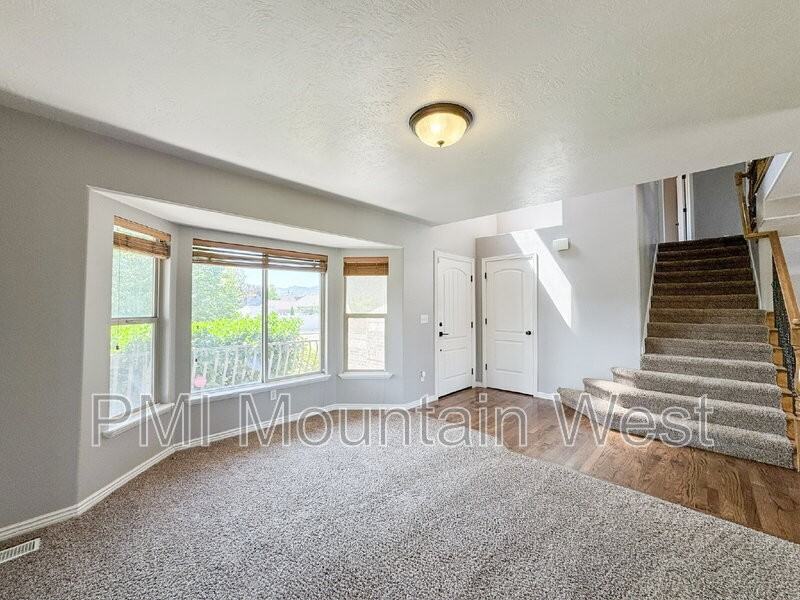 12633 S Toscana Way - Photo 7 of 50