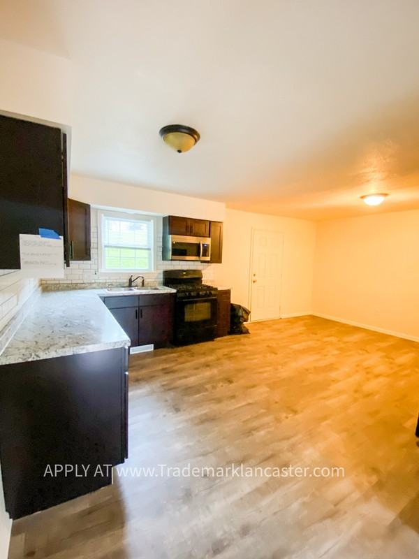 48 N Front St - Photo 2 of 15