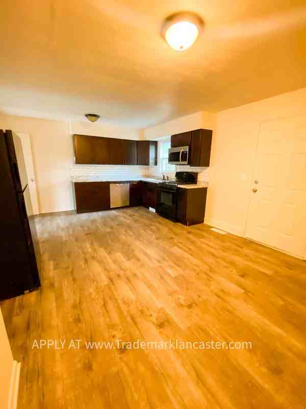 48 N Front St - Photo 3 of 15