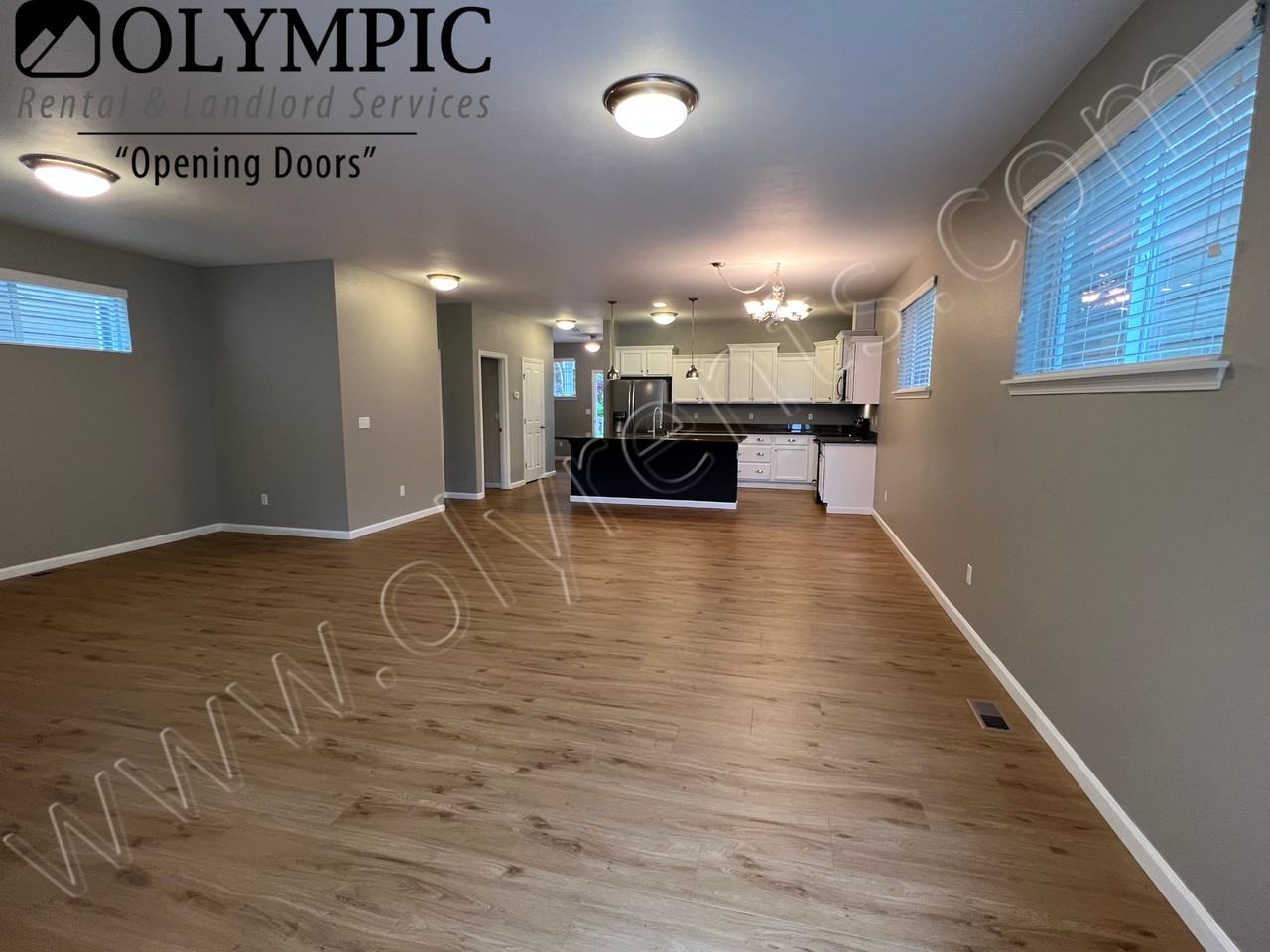 7641 Columbia Way Ne - Photo 3 of 21