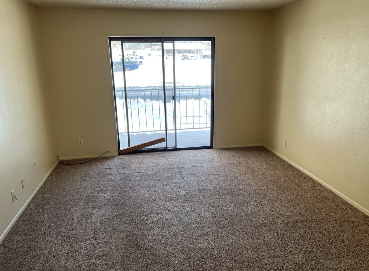 809 Pine St #D - Photo 3 of 8