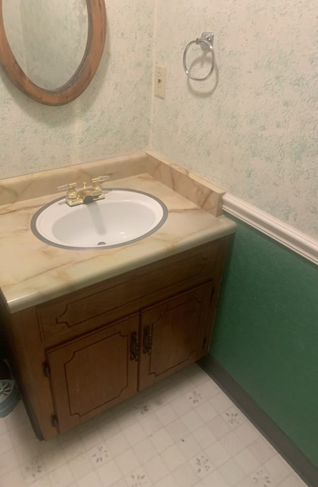 325 Alder St - Photo 3 of 7