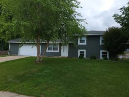 featured image of 921 Oriole Dr
