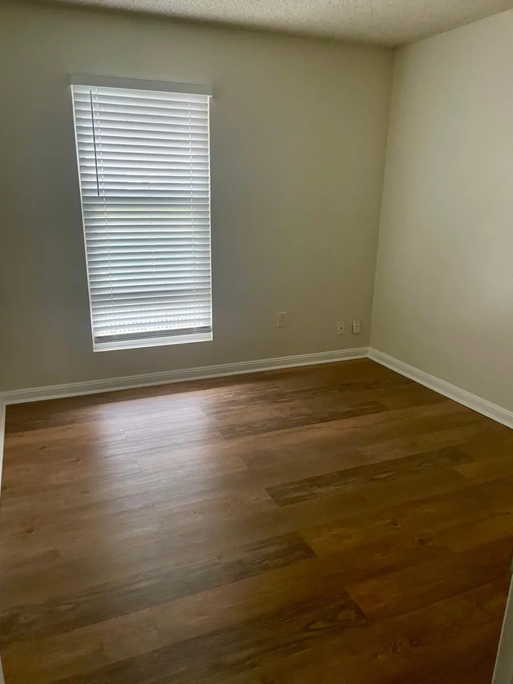 1461 Aster Dr - Photo 6 of 14