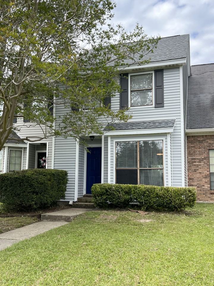 2925 Glenn Dr - Photo 2 of 27