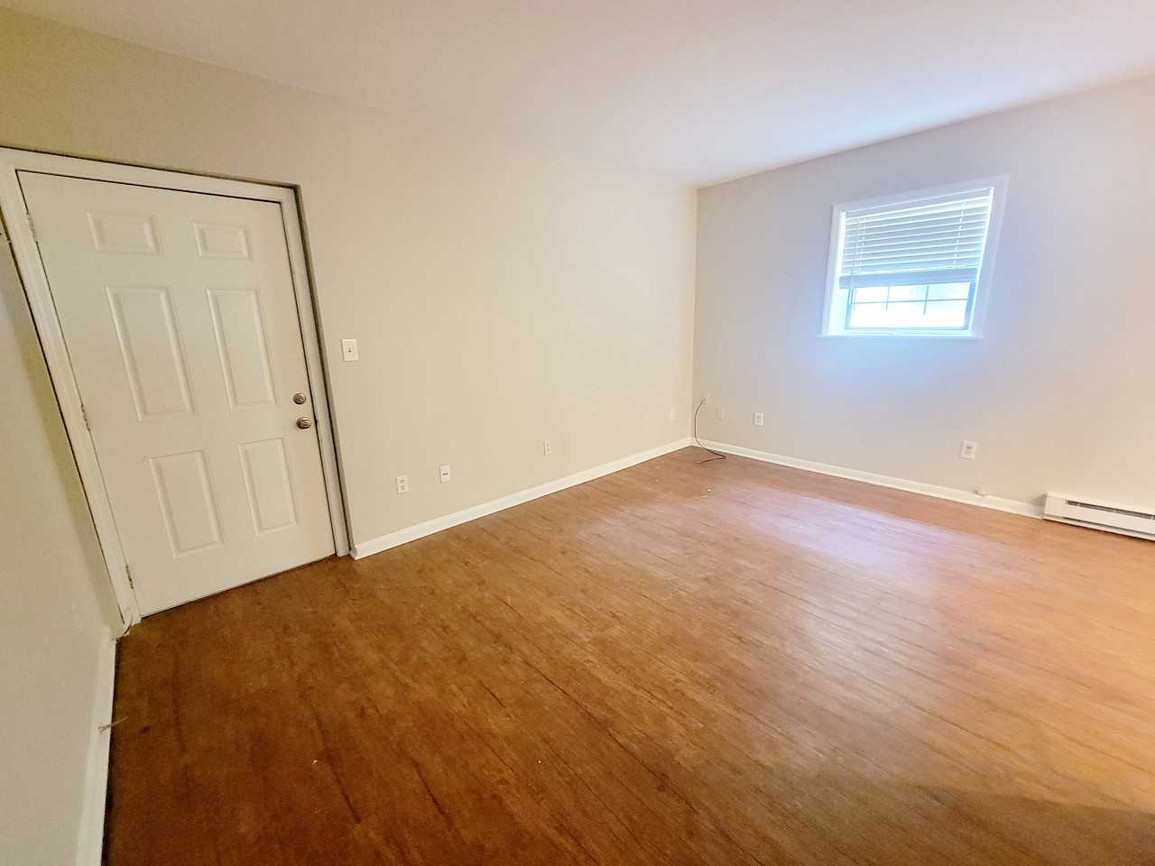 1422 Scales Street #G - Photo 4 of 33