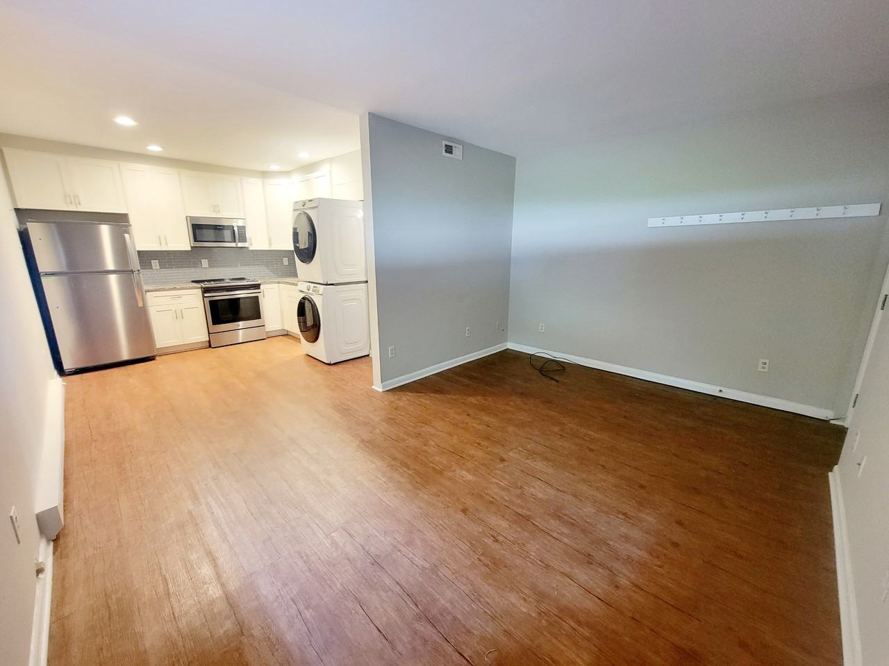 1422 Scales Street #G - Photo 6 of 33