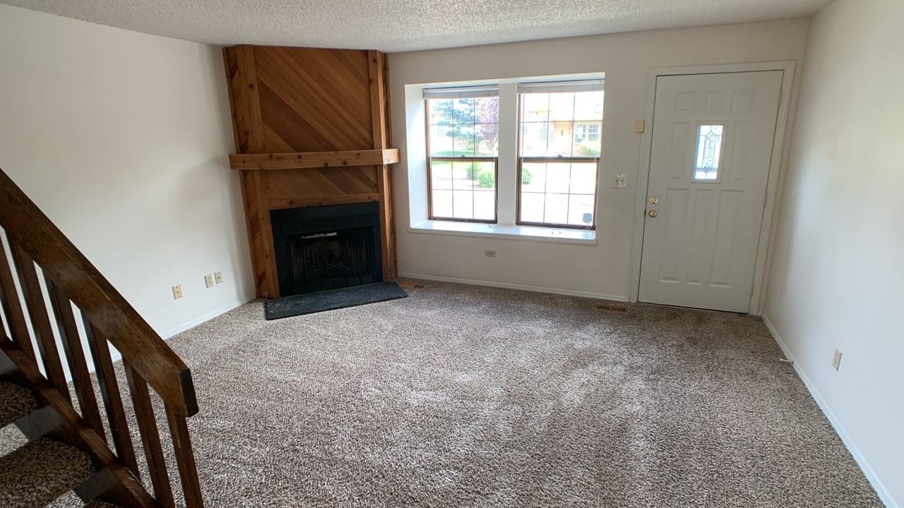 6728 Overland Dr - Photo 3 of 9