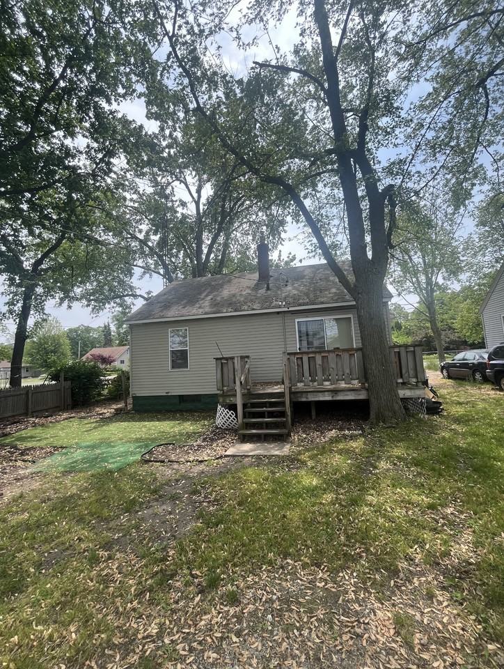 1832 Ada Ave - Photo 2 of 12