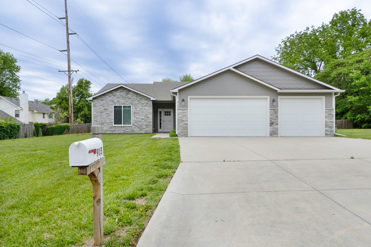 915 Fairman Dr #NA - Photo 2 of 29