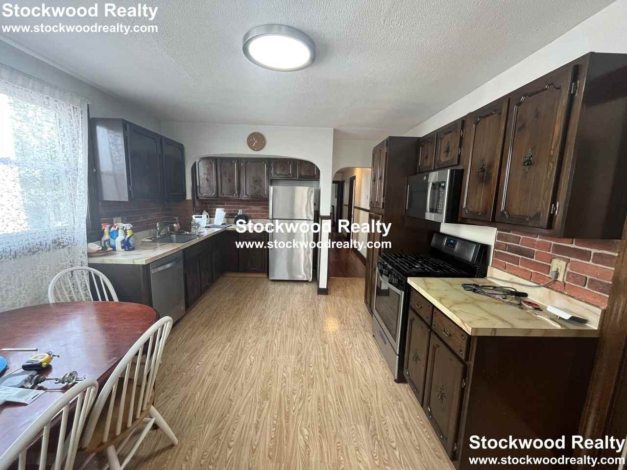 32 Howell St #2 - Photo 5 of 38