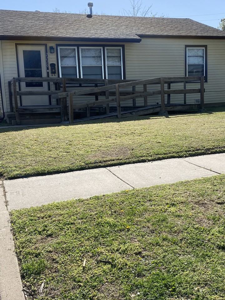 2220 N Estelle St #NA - Photo 2 of 12