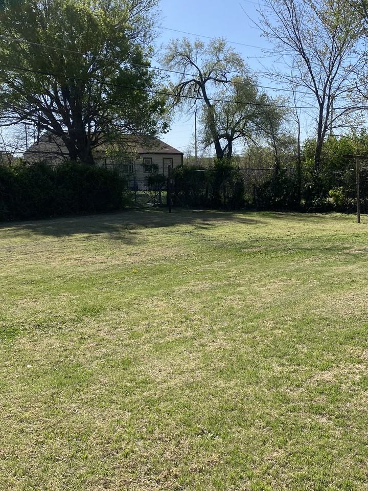 2220 N Estelle St #NA - Photo 3 of 12