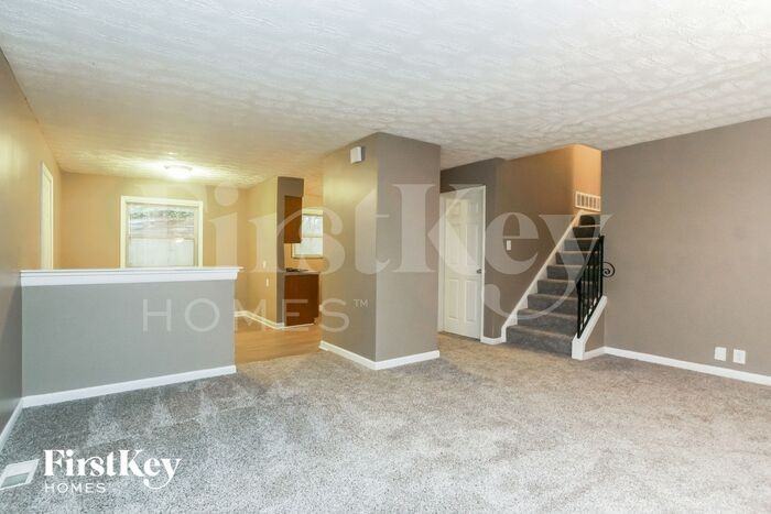 4475 N Irwin Ave - Photo 2 of 15