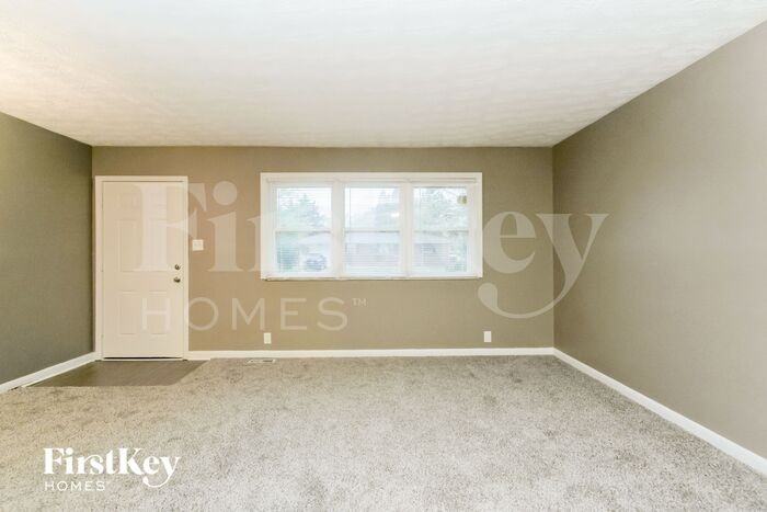 4475 N Irwin Ave - Photo 3 of 15