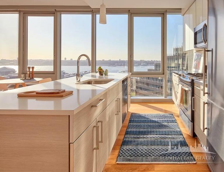 W 54th St #1700 - Photo 2 of 11