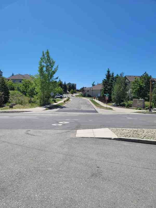 1725 E Longbranch Dr - Photo 2 of 50