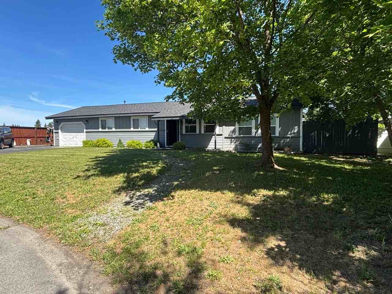 285 W Vicki Ave - Photo 2 of 29