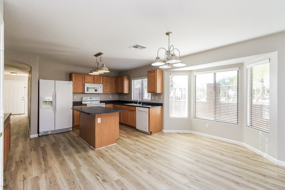 11242 E Camino St - Photo 6 of 17