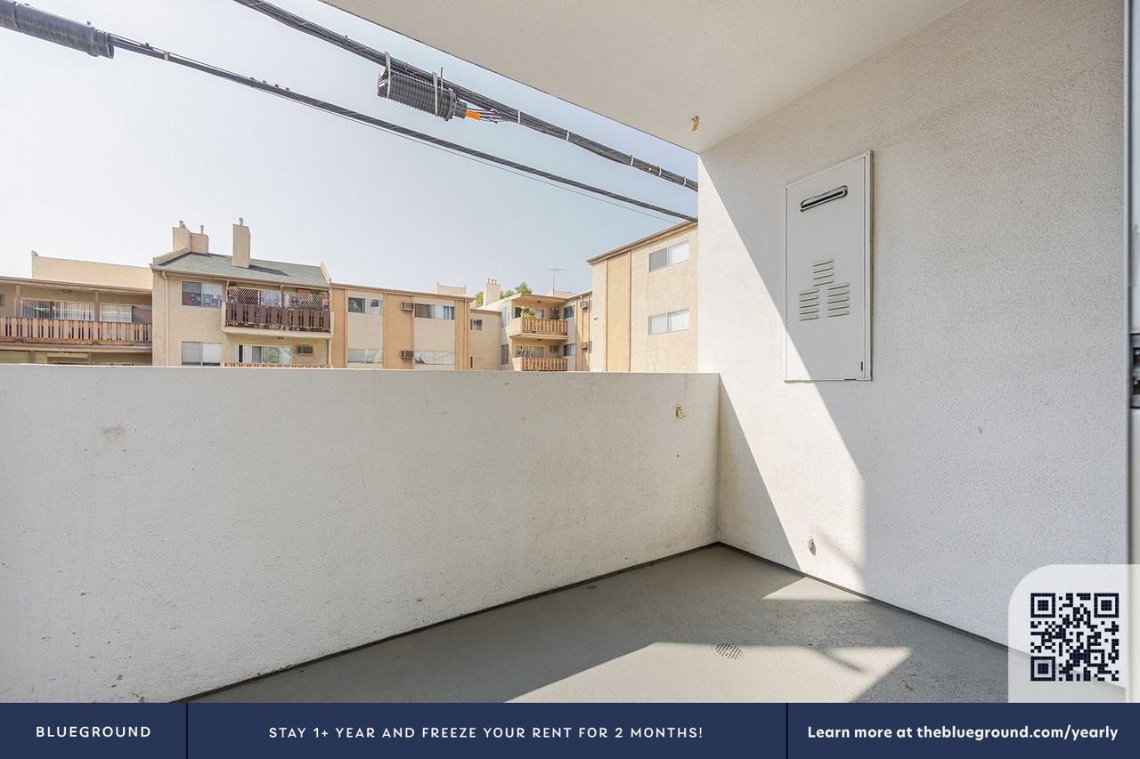 10473 Santa Monica Boulevard - Photo 7 of 21