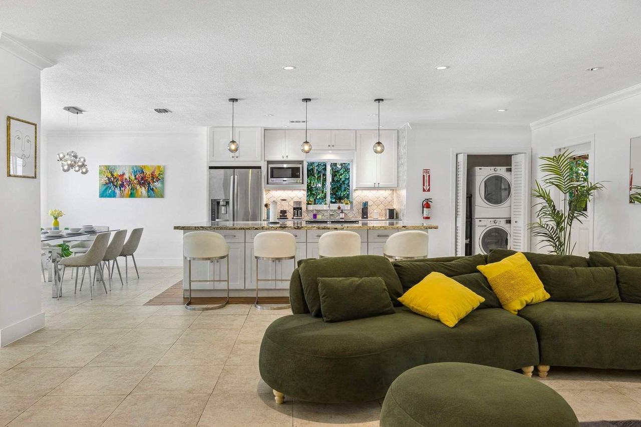 11121 Griffing Boulevard #1022288P - Photo 3 of 47