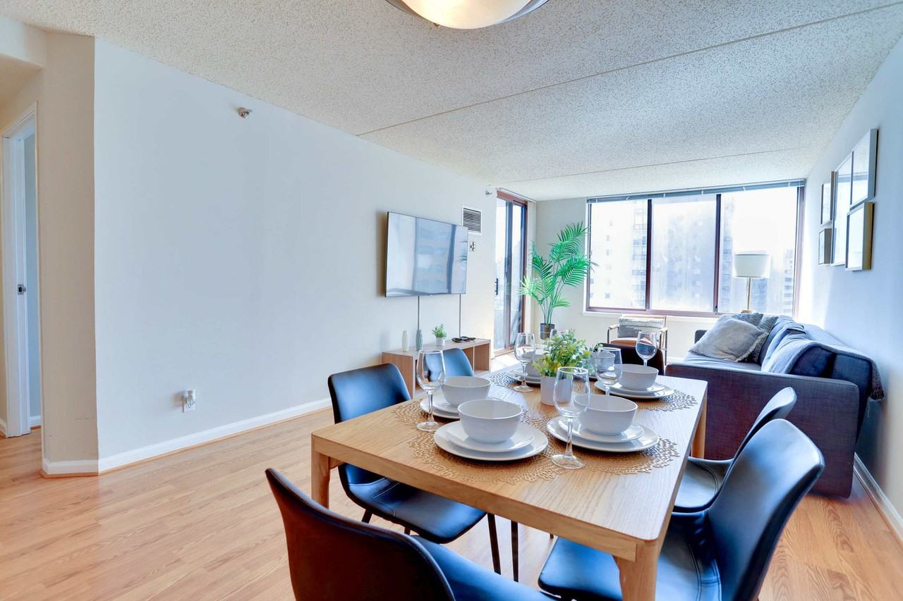 401 12th Street South - Photo 4 of 24
