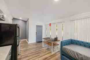 2301 Carlton Dr - Photo 1 of 1
