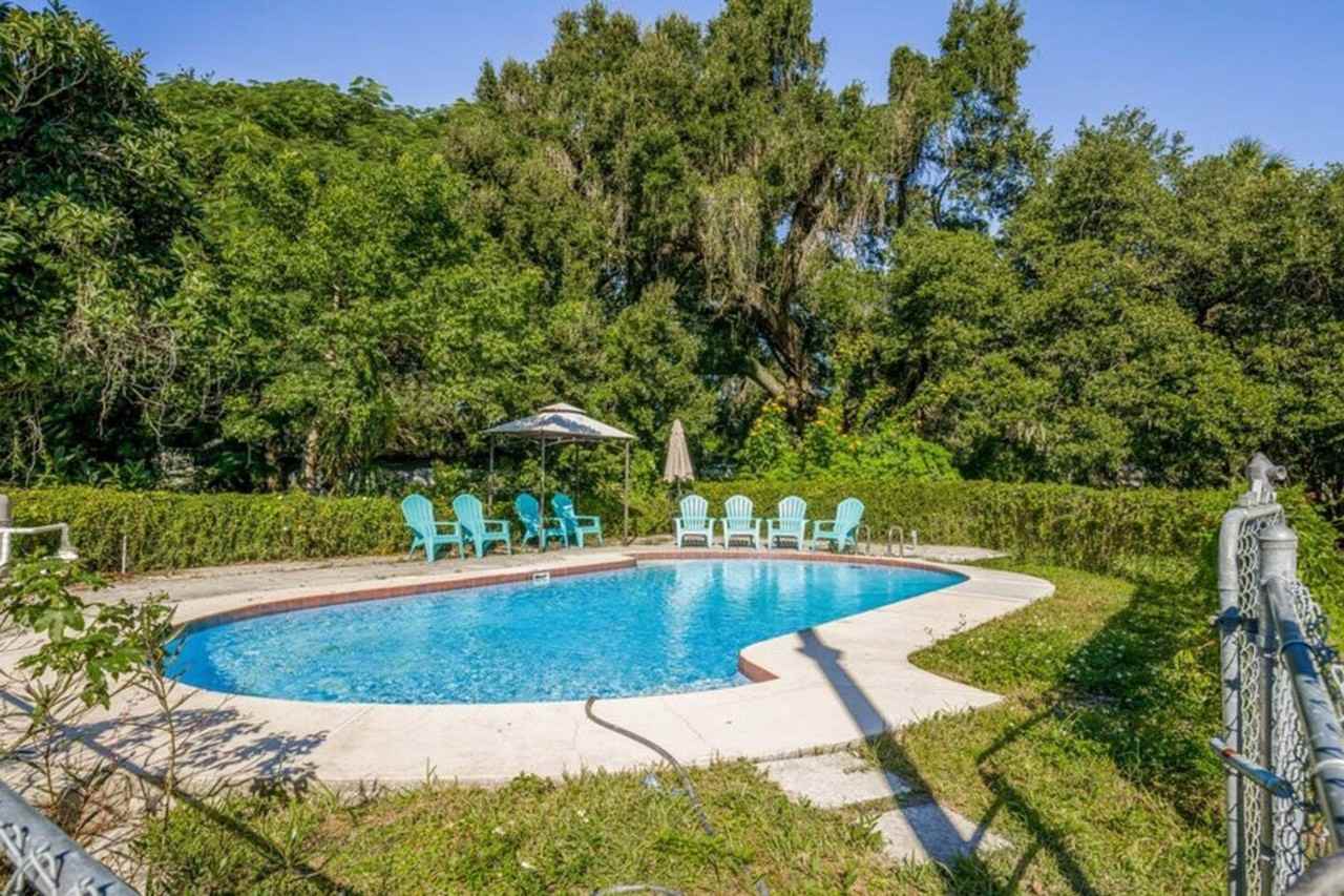 2301 Carlton Dr #1094195P - Photo 3 of 20