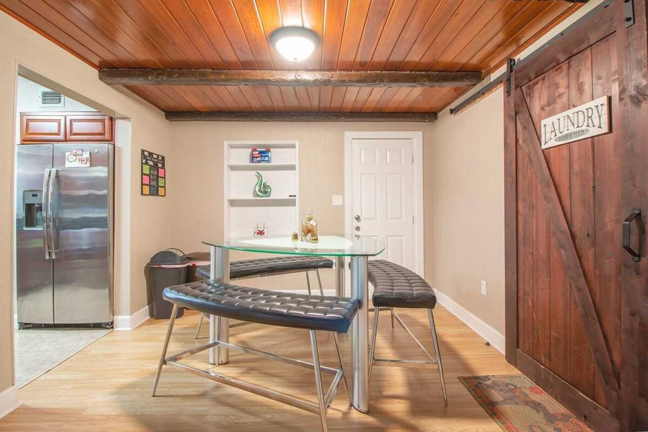 1330 Catalpa Ln #1094221P - Photo 4 of 20