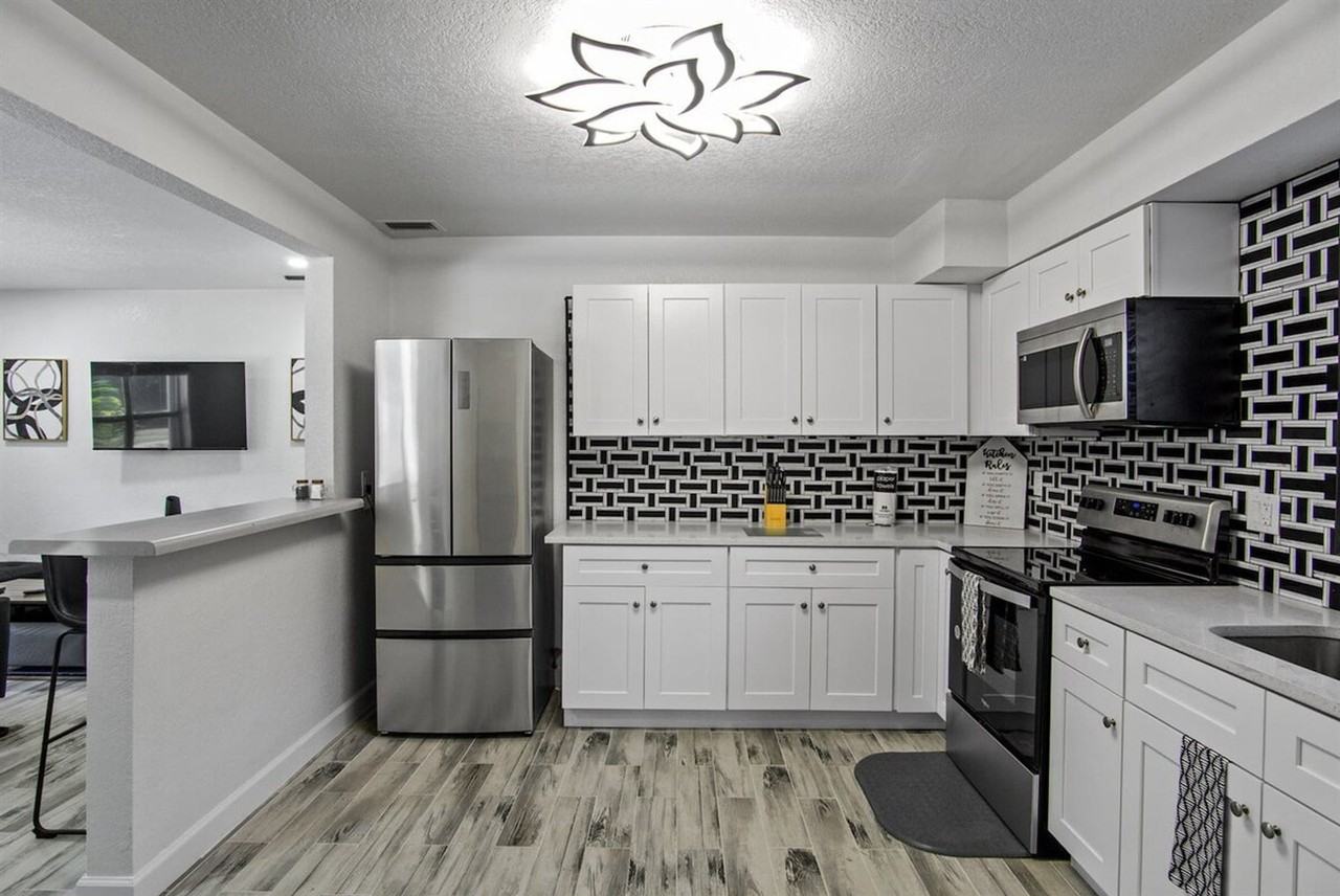 1422 Dauphin Ln #1094223P - Photo 6 of 13