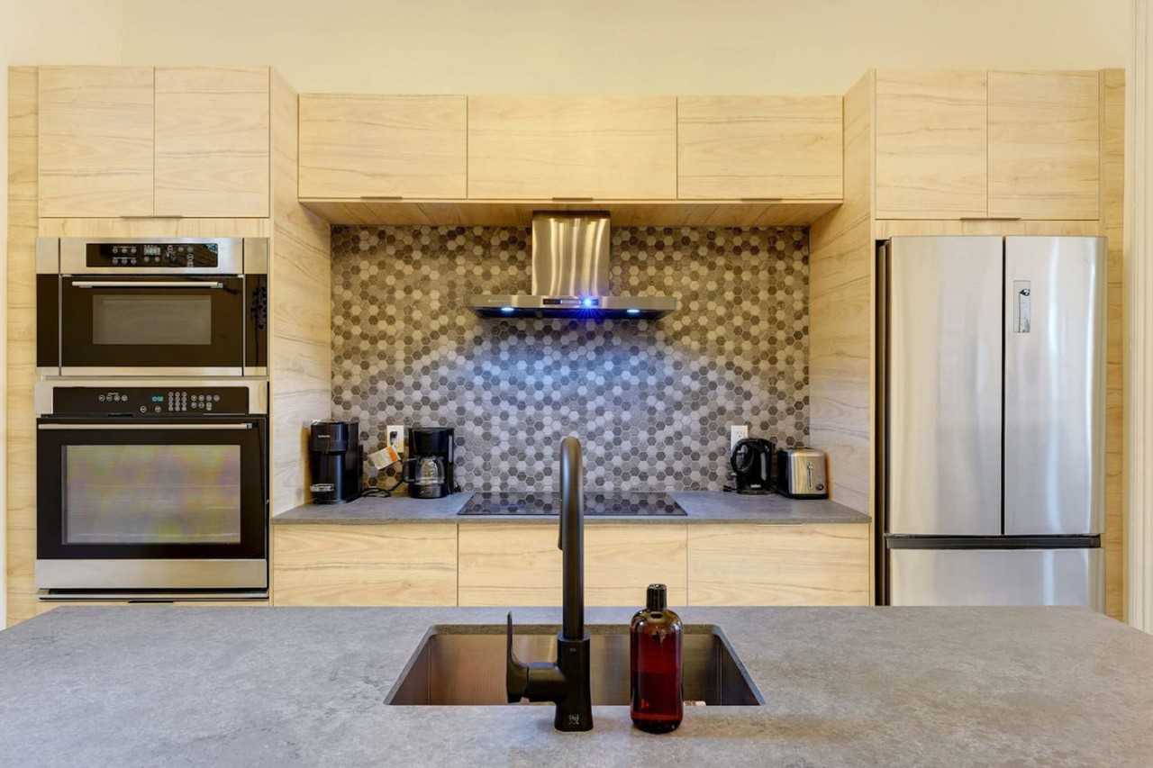 3831 Rue Saint-Denis #1234644P - Photo 2 of 16