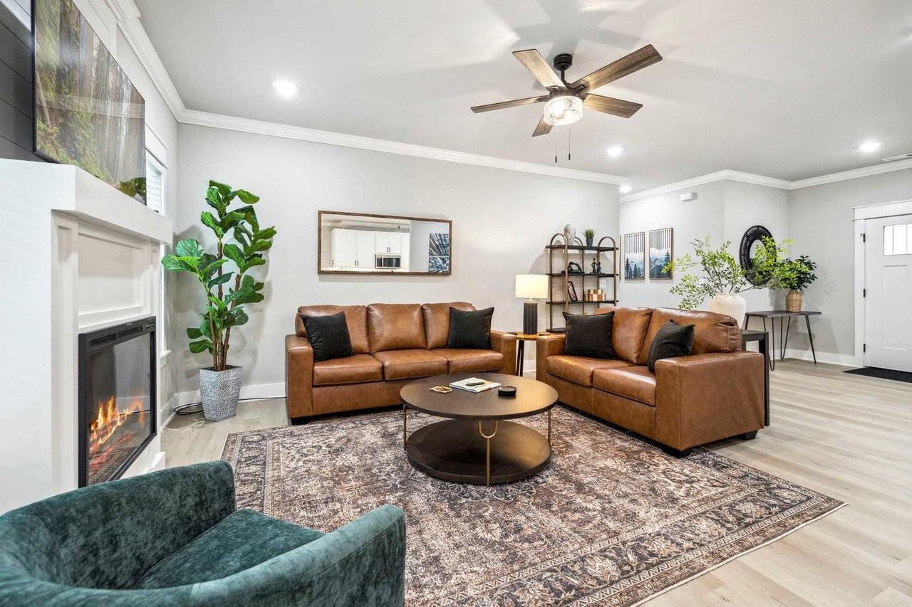 10 Granshire Dr #1237423P - Photo 2 of 28