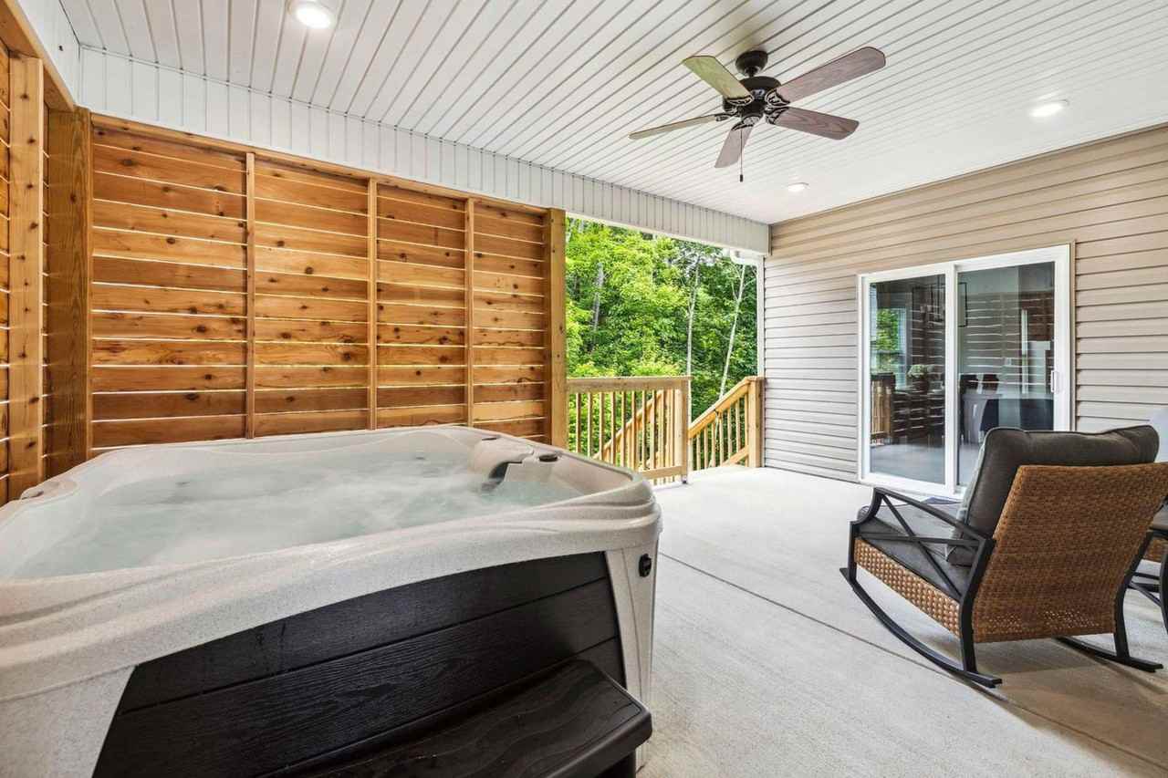 10 Granshire Dr #1237423P - Photo 4 of 28