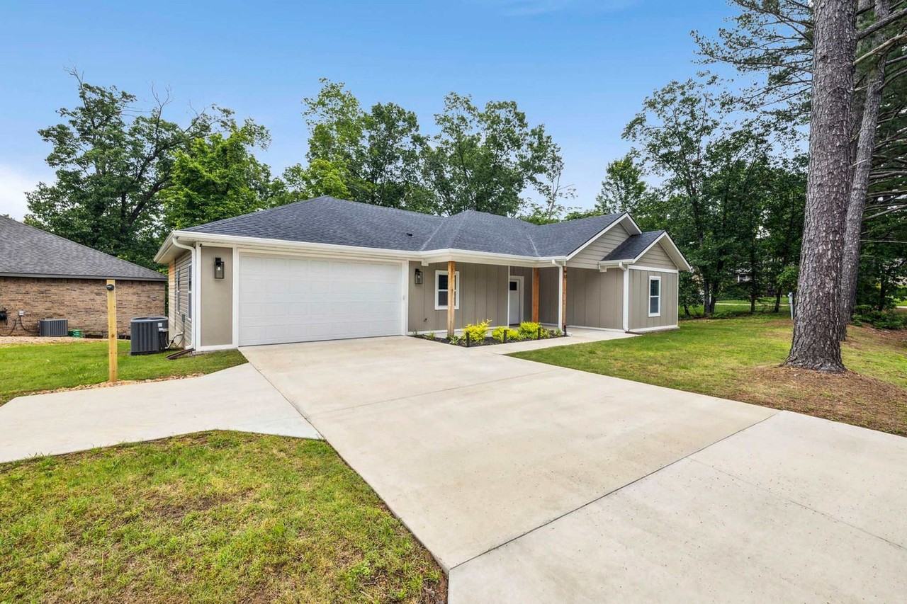 10 Granshire Dr #1237423P - Photo 5 of 28