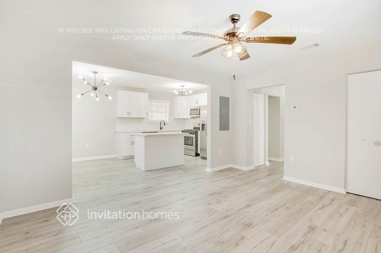4083 Ester Dr Sw - Photo 3 of 17
