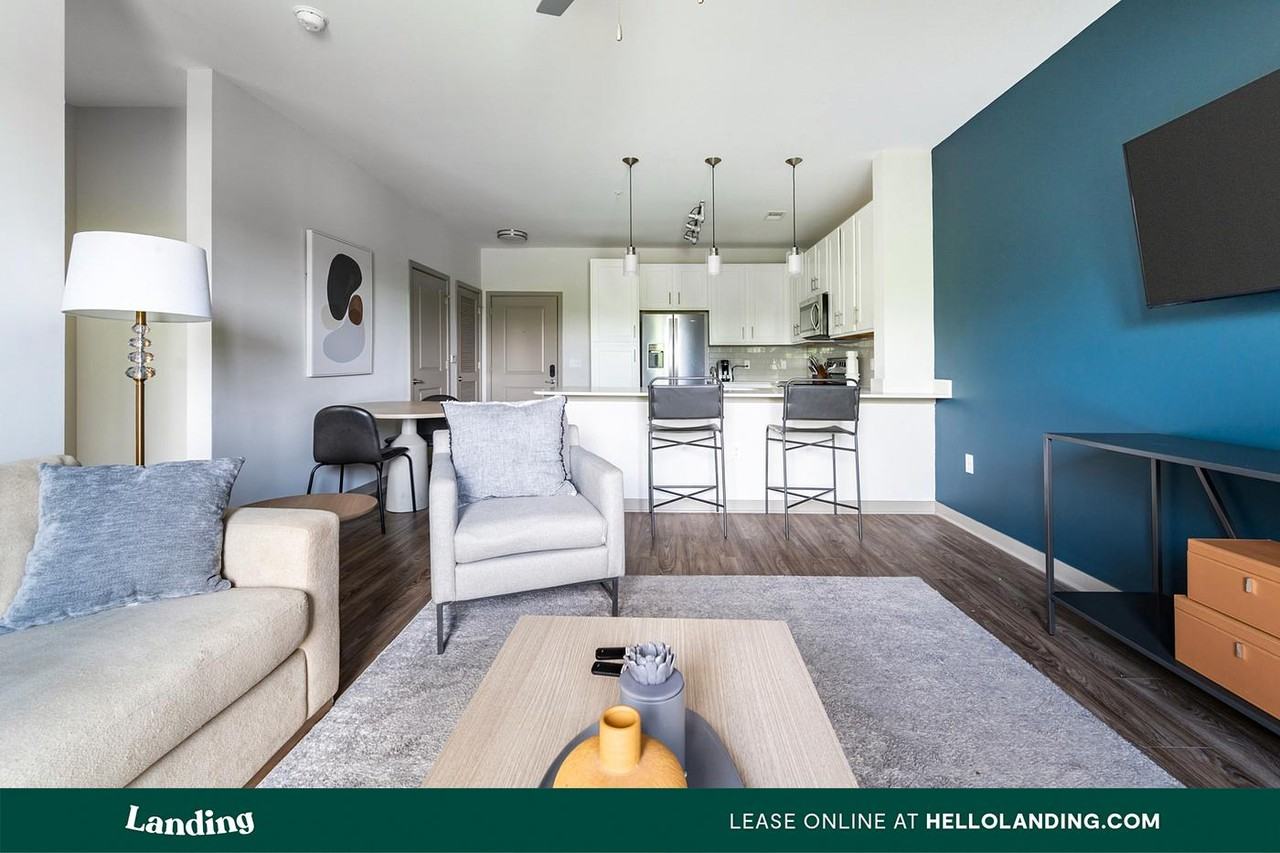 151 E Blount Ave - Photo 5 of 50