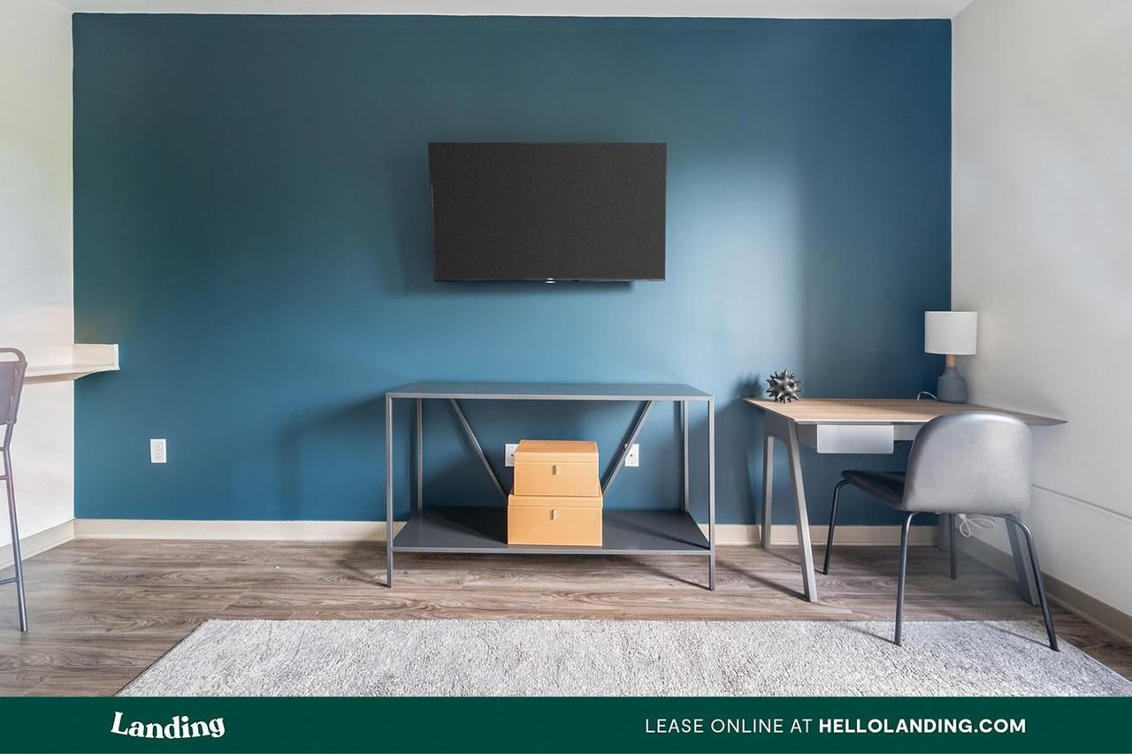 151 E Blount Ave - Photo 6 of 50