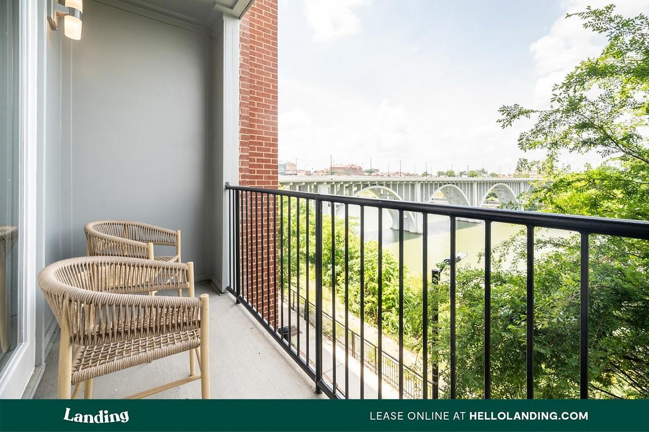 151 E Blount Ave - Photo 7 of 50