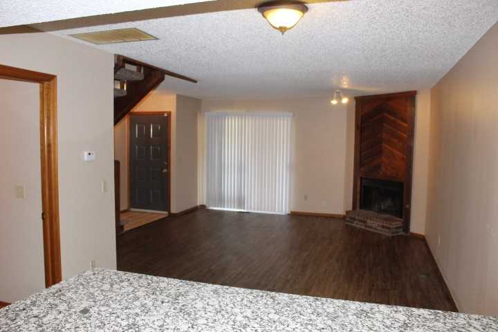 13907 Fairhill Avenue - Photo 2 of 17