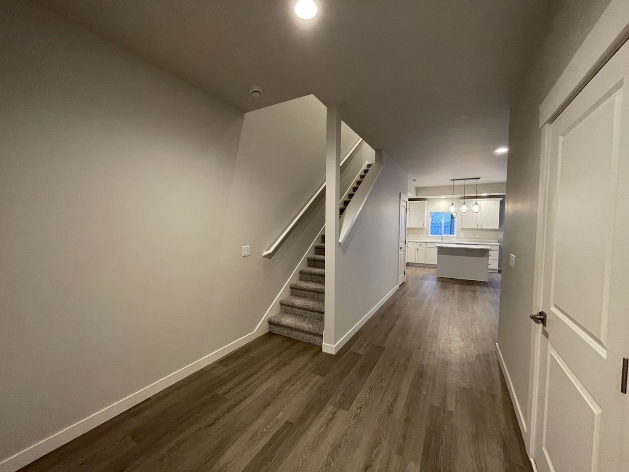 1030 finch ln #B4 - Photo 3 of 40