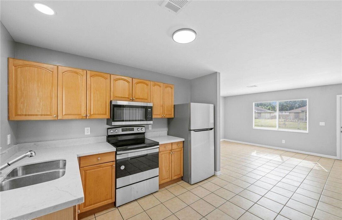 111 Gordon Ave S - Photo 3 of 7